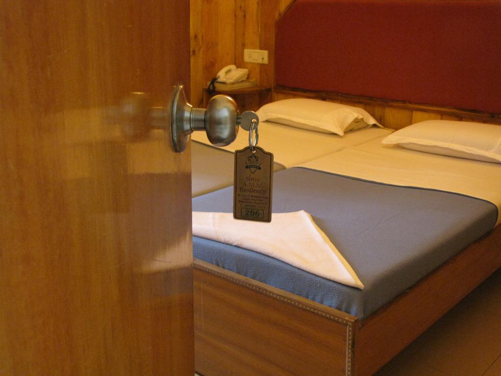 Hotel O Shree Amm Residency Bangalore Zimmer foto
